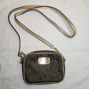 Michael Kors classic mini crossbody purse